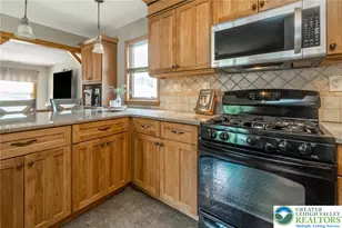 117 Whispering Acres Ln, Bushkill Twp, PA 18091 - Photo 12