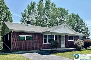 320 E Landis St, Coopersburg Boro, PA 18036 - Photo 2