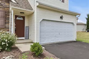 889 Graystone Cir, Allen Township, PA 18067 - Photo 6