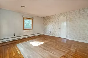 198 Pershing Blvd, Whitehall Township, PA 18052 - Photo 24