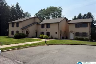 2402 Woodstock Dr, Bethlehem, PA 18017 - Photo 2