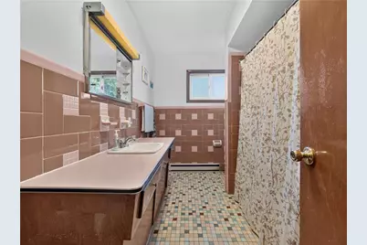 720 Lechauwecki Avenue, Fountain Hill Boro, PA 18015 - Photo 32