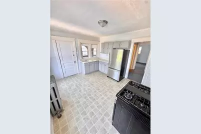 31 N 12th Street #3rd Fl, Allentown City, PA 18101 - Photo 2