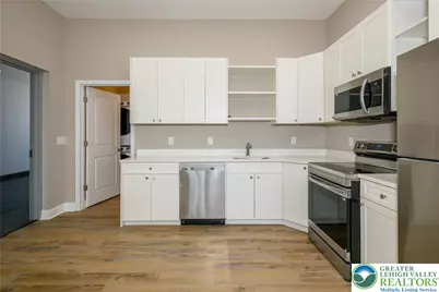 1012 2nd Street #Two Bedroom, North Catasauqua Bor, PA 18032 - Photo 12