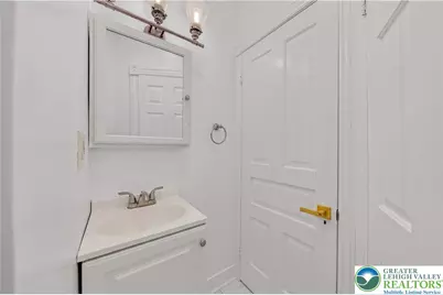 917 Spring Street, Bethlehem City, PA 18018 - Photo 16