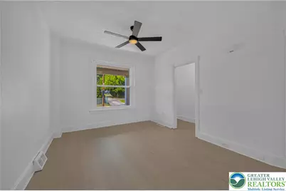 917 Spring Street, Bethlehem City, PA 18018 - Photo 12
