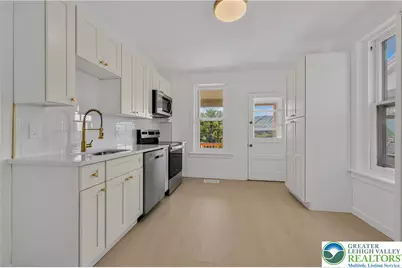 917 Spring Street, Bethlehem City, PA 18018 - Photo 10