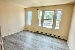 110 Graham Pl, Bethlehem, PA 18015 - Photo 2