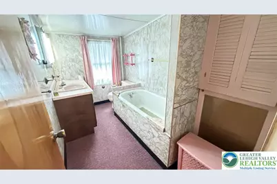45 W Holland Street, Summit Hill Boro, PA 18250 - Photo 28