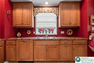 5544 Briar Ln, Whitehall Township, PA 18052 - Photo 12