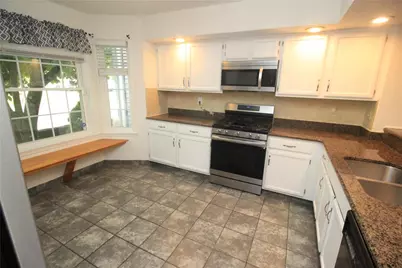 106 Founders Court, Bethlehem Township, PA 18020 - Photo 2