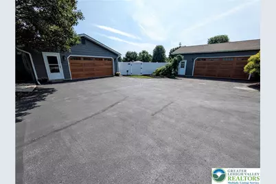 317 S Hokendauqua Drive, Moore Township, PA 18067 - Photo 2