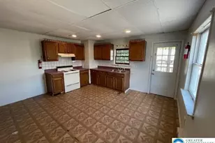 38 Clay St, New Philadelphia Boro, PA 17959 - Photo 4
