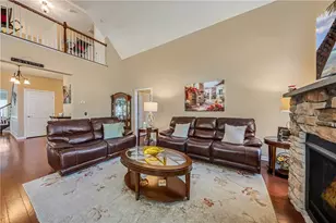 4406 Colonial Ln, Upper Saucon Township, PA 18034 - Photo 10
