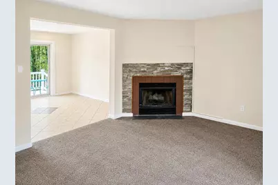 897 Country Place Drive, Coolbaugh Twp, PA 18466 - Photo 10