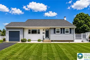 2122 Vista Dr, Bethlehem City, PA 18018 - Photo 1
