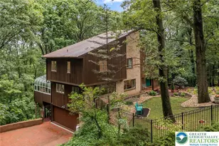 3385 Woodbridge Cir, Bethlehem City, PA 18017 - Photo 2