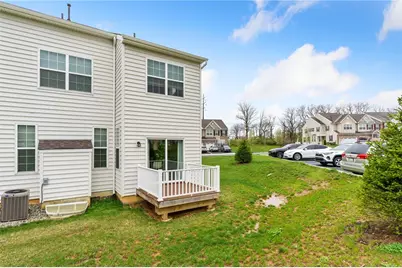 301 Redclover Lane, Allentown City, PA 18104 - Photo 6
