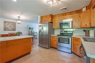 1411 Chippewa Dr, Upper Macungie Township, PA 18104 - Photo 8