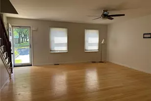 10 Fort Lee Ct, Easton, PA 18040 - Photo 4