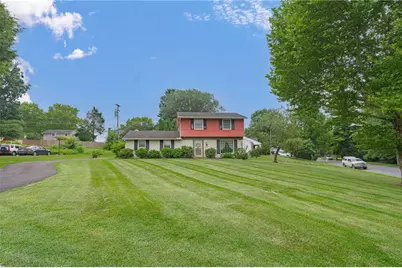 525 Apple Hill Drive, Easton, PA 18040 - Photo 2