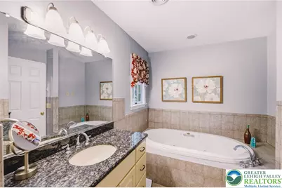 492 Arthurs Court, Bushkill Twp, PA 18064 - Photo 24