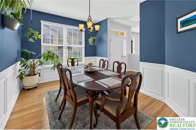 8092 Cross Creek Circle, Upper Macungie Township, PA 18031 - Photo 6