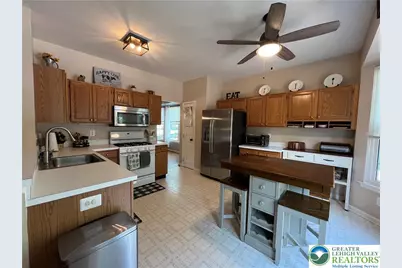 147 Susquehanna Trail, Allentown City, PA 18104 - Photo 4