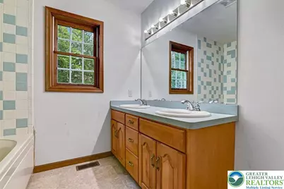 154 Escoll Drive, Stroud Twp, PA 18301 - Photo 8