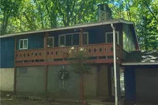 12 Pool Dr, Penn Forrest, PA 18229 - Photo 2