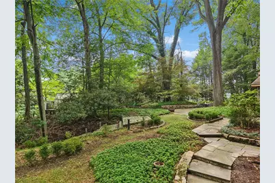 1657 Linden Oaks Lane, Bethlehem City, PA 18015 - Photo 32