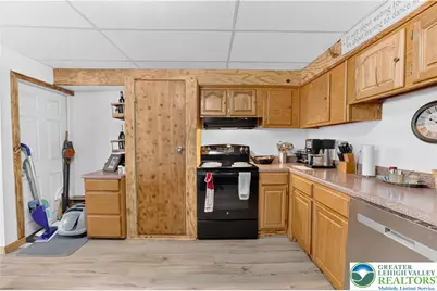 212 Walnut Street, Pottsville, PA 17901 - Photo 10