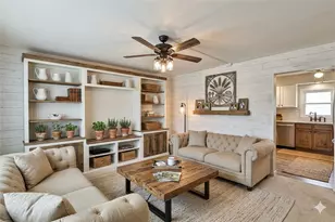 3069 Shakespeare Rd, Bethlehem City, PA 18017 - Photo 2