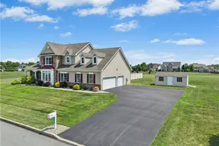 6786 Gwenmawr Rd, Bethlehem City, PA 18017 - Photo 2
