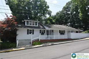 24 E Plainfield Ave, Pen Argyl Boro, PA 18072 - Photo 2