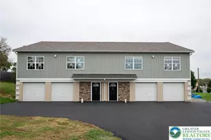 160 William St, Northampton Boro, PA 18067 - Photo 2