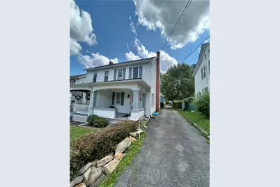 320 Pennsylvania Avenue, Bangor, PA 18013 - Photo 2