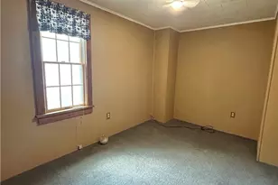 320 Pennsylvania Ave, Bangor, PA 18013 - Photo 18