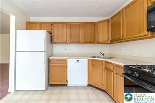 1947 Willings Ln, Hellertown Boro, PA 18055 - Photo 8