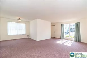 1947 Willings Ln, Hellertown Boro, PA 18055 - Photo 10