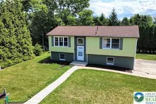 8612 Beatrice Ln, East Allen Township, PA 18014 - Photo 1