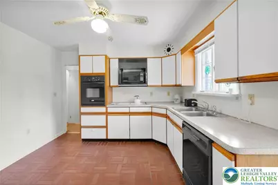 4210 Locust Drive, North Whitehall Township, PA 18078 - Photo 8