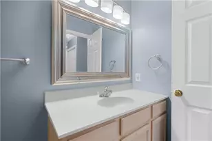 1040 Timberidge Ln, Lower Macungie Township, PA 18106 - Photo 20