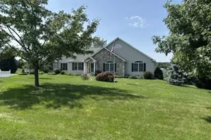 9404 Kaspar Ct, Weisenberg Township, PA 18066 - Photo 1