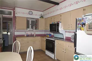 451 N 4th St, Allentown City, PA 18102 - Photo 8