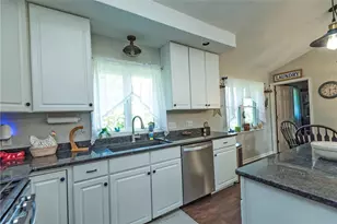 70 Carolee Ln, Upper Mt Bethel Twp, PA 18013 - Photo 8