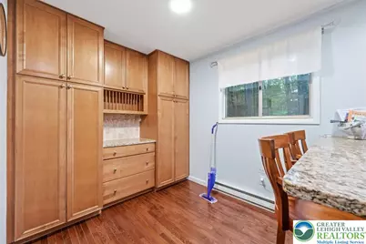 107 W Creek View Drive, Clifton Twp, PA 18424 - Photo 6