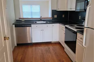 325 Oxford Pl, Macungie Boro, PA 18062 - Photo 2