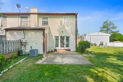 13 Lexington Court, Easton, PA 18040 - Photo 8