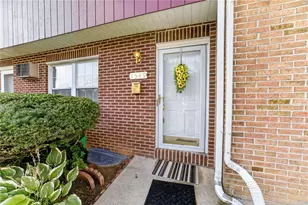 1349 Stanford Rd, Bethlehem City, PA 18018 - Photo 2